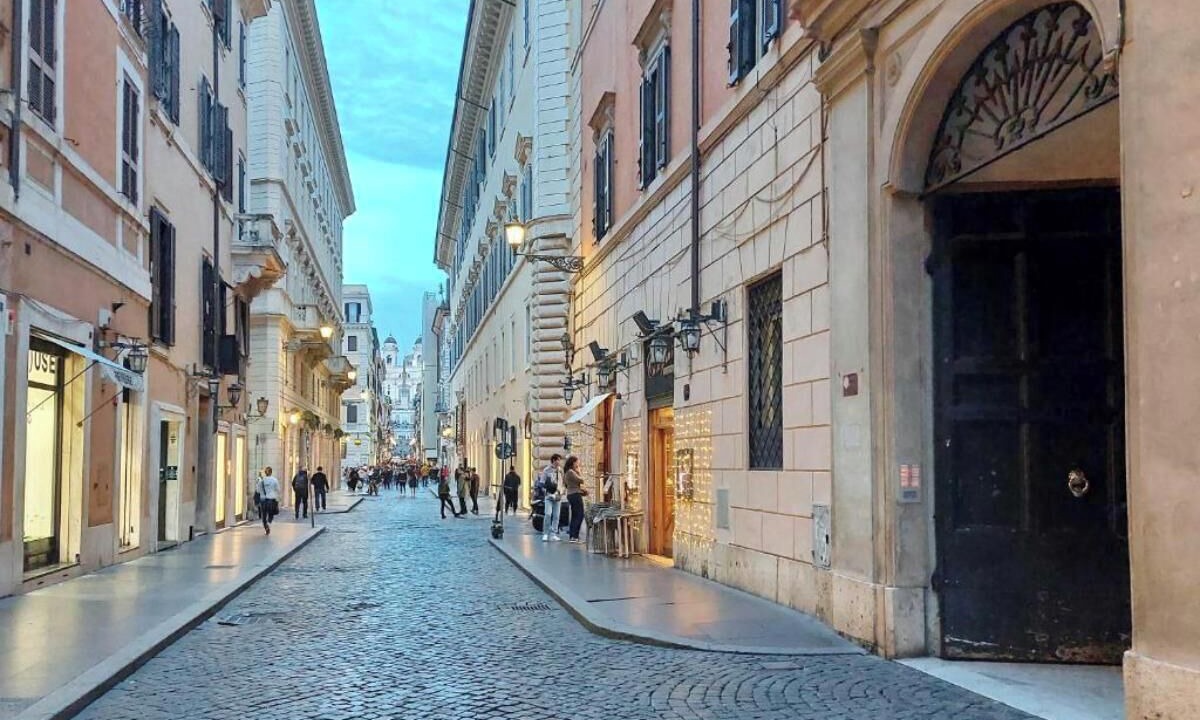 Photo of Others in Navona