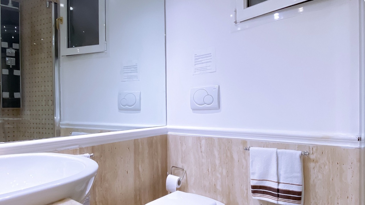 Photo of Bathroom in Navona