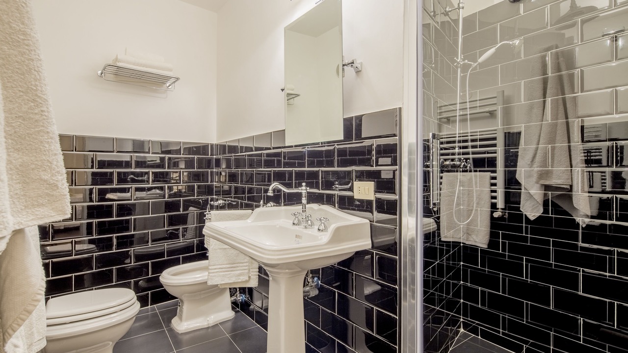 Photo of Bathroom in Navona