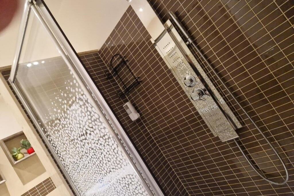 Photo of Bathroom in Aurelio