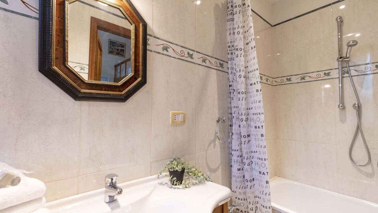 Photo of Bathroom in Isolotto