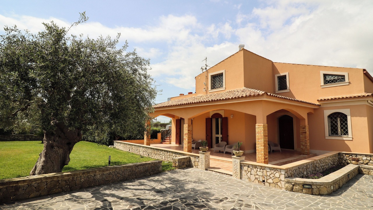 Photo of Outdoor in Avola