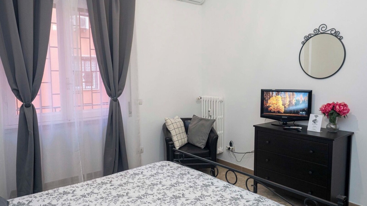 Photo of Bedroom in Tuscolano