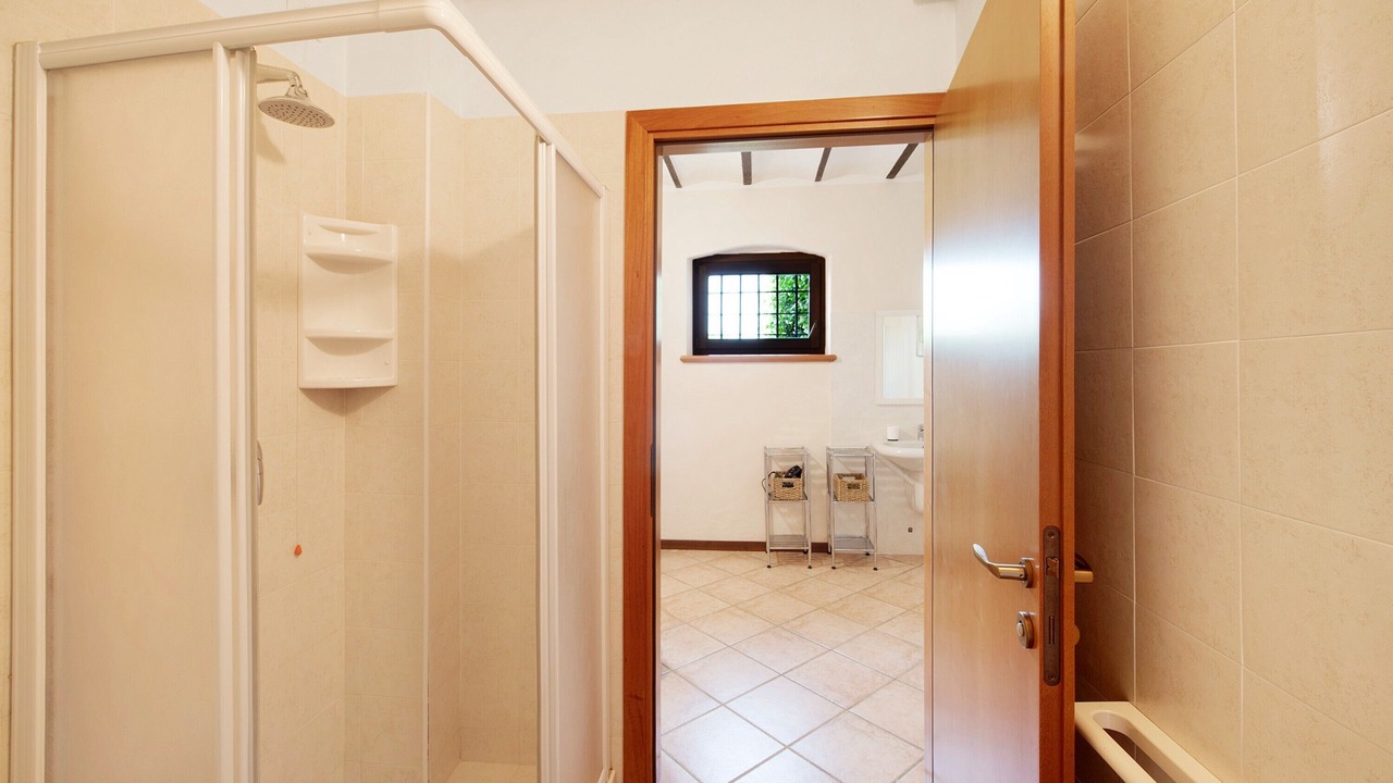 Photo of Bathroom in Montioni