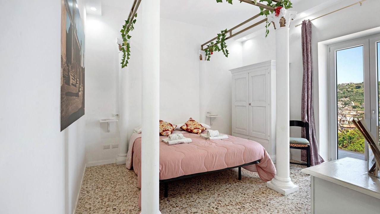 Photo of Bedroom in Piazza-Tralia-Pendolo