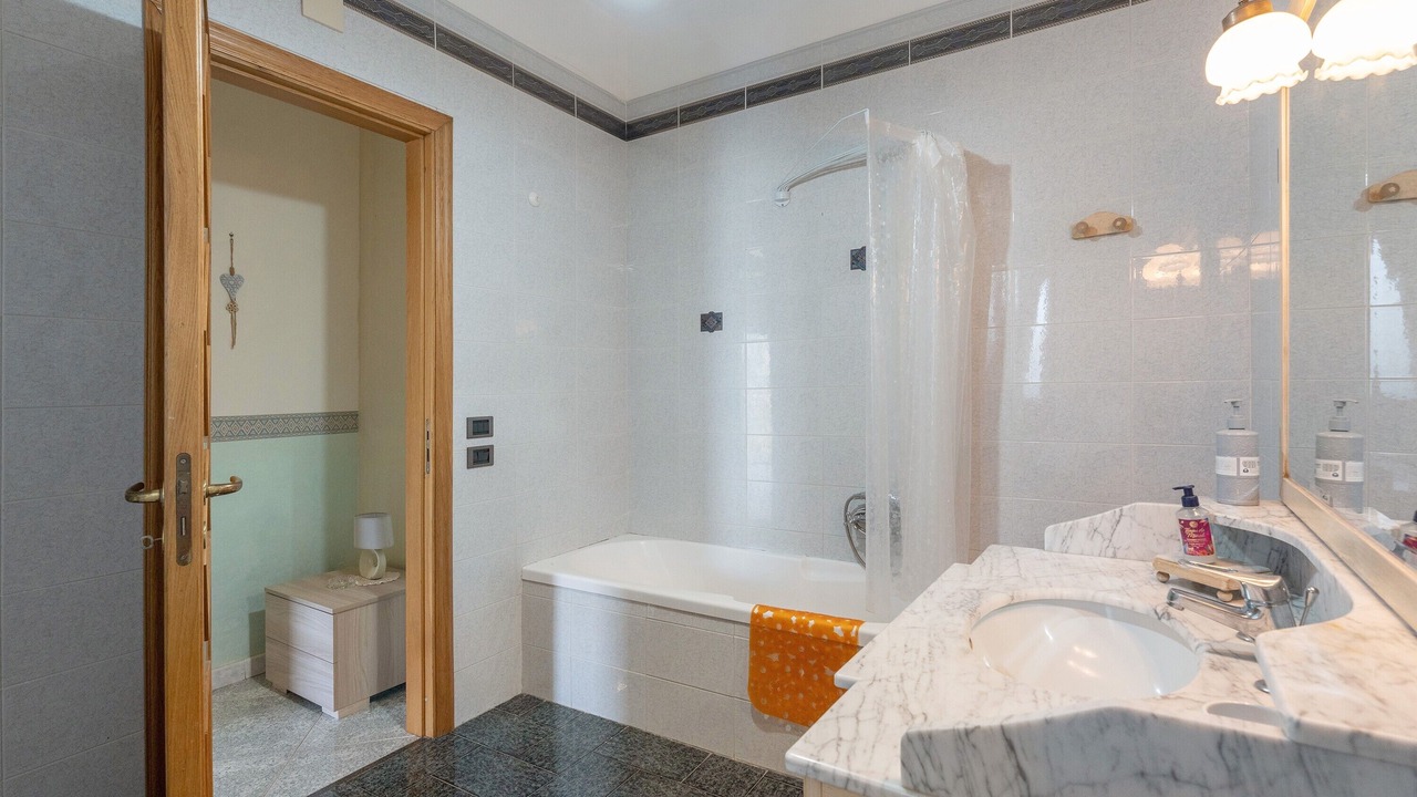 Photo of Bathroom in Piazza-Tralia-Pendolo