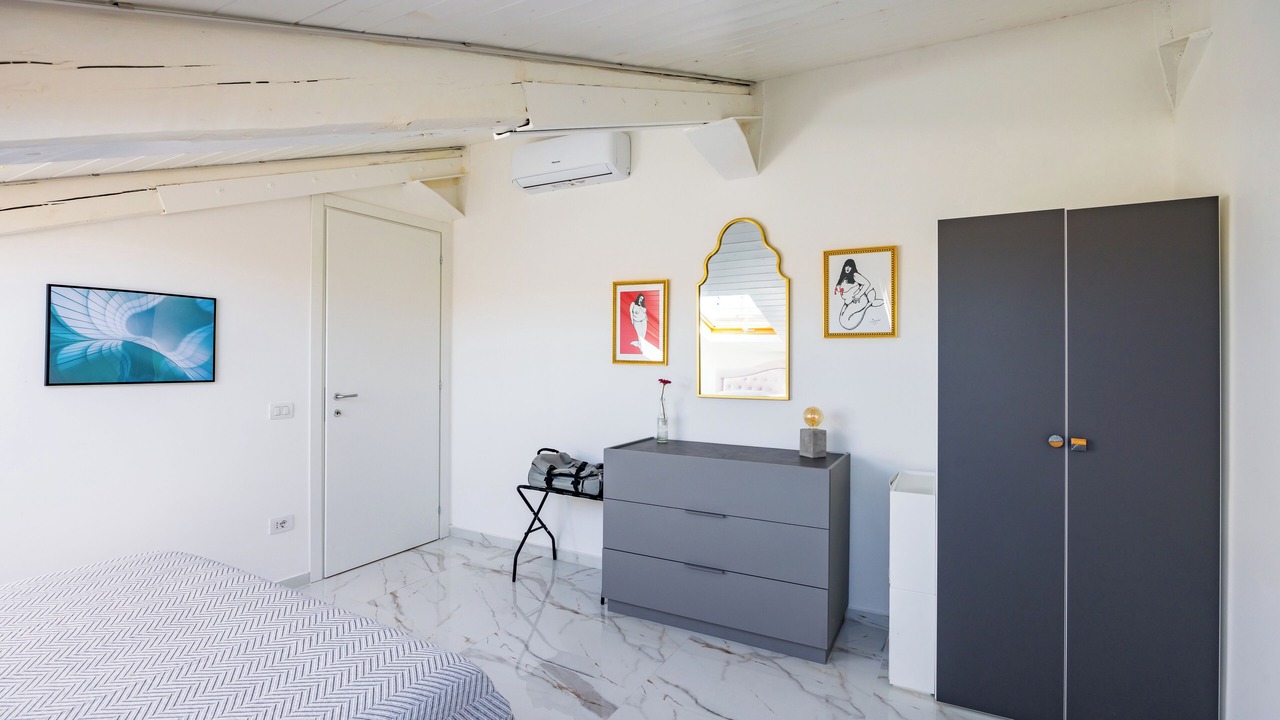 Photo of Bedroom in Naples City Centre