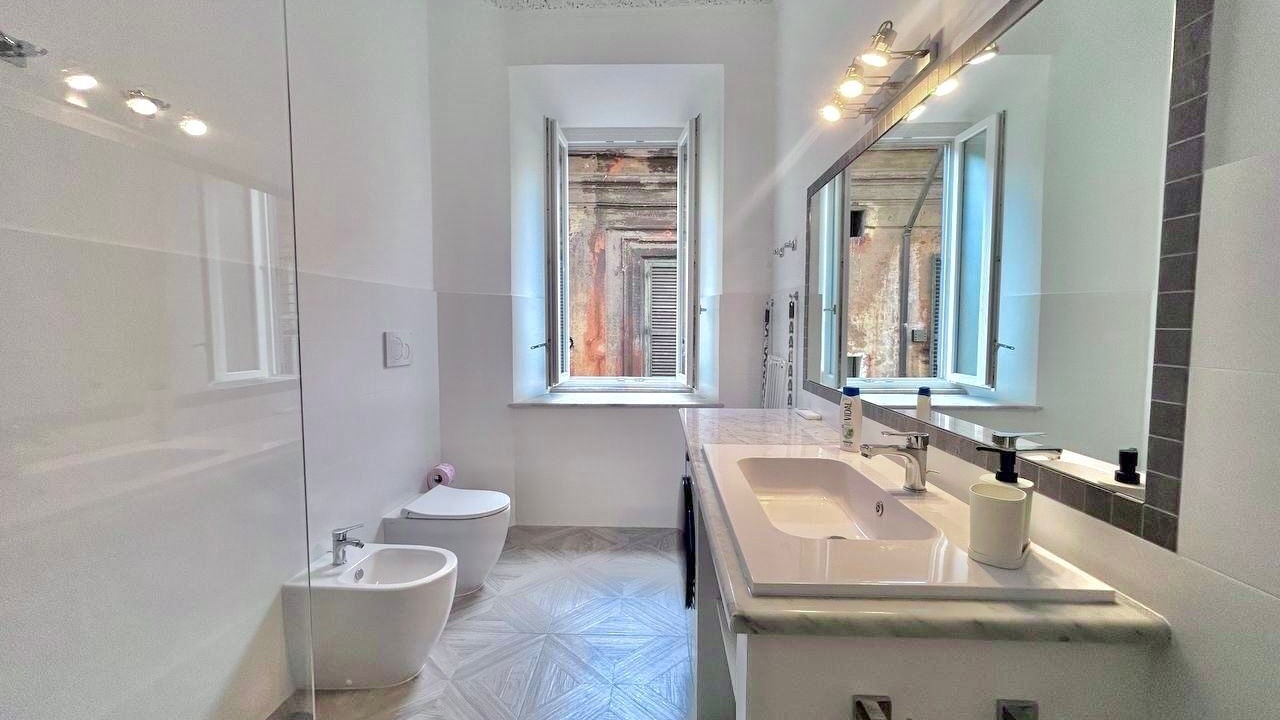Photo of Bathroom in Rome City Centre