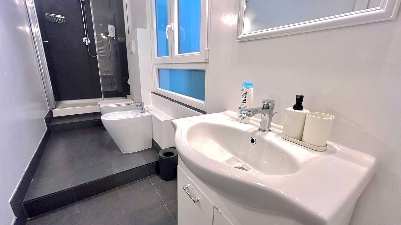 Photo of Bathroom in Rome City Centre