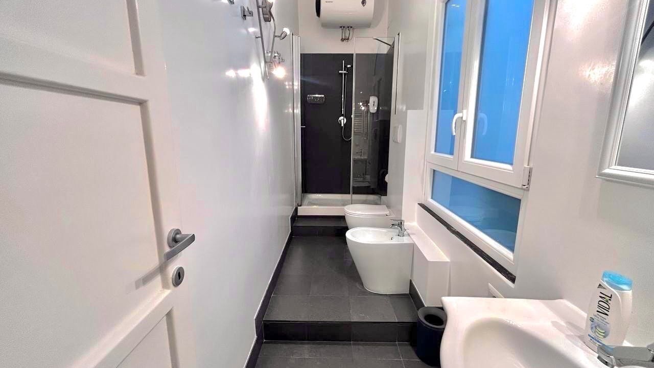Photo of Bathroom in Rome City Centre