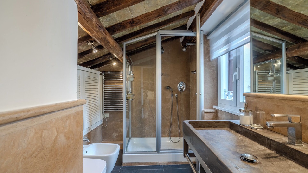Photo of Bathroom in Rione VII Regola