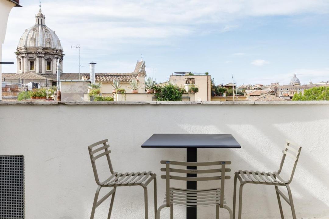 Photo of Patio Balcony in Navona