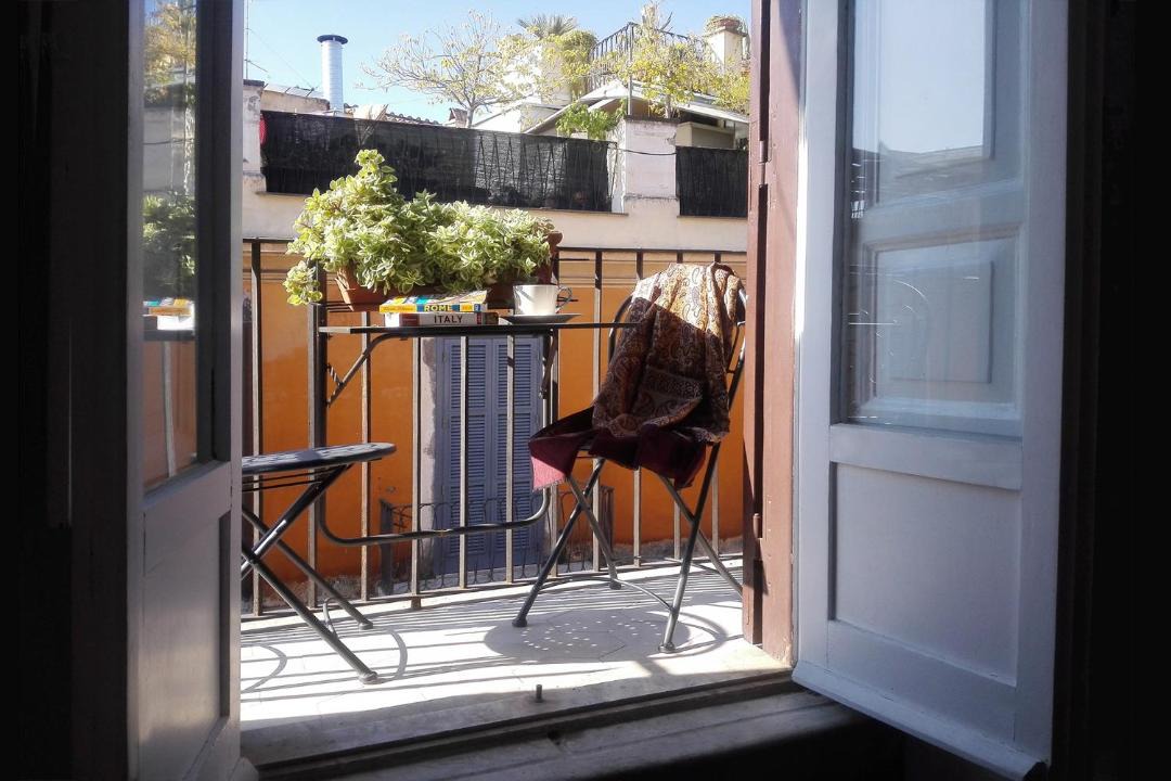 Photo of Patio Balcony in Navona