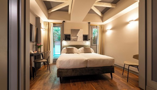 Classic Double Room (Hollywood style)