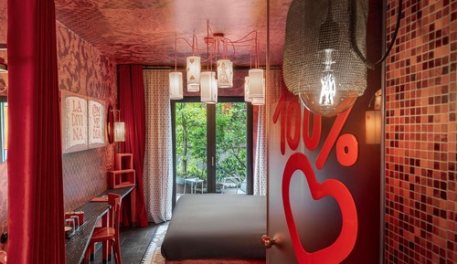 Large Rosso with private Garden