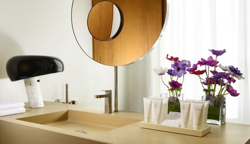 Noble Suite