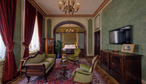 Suite (Serenissima)