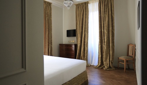 Deluxe Room, Corner (Shower)