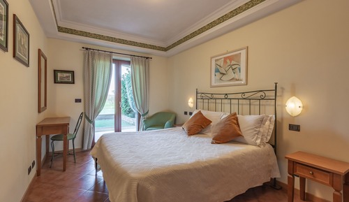 Standard Apartment, Golf View