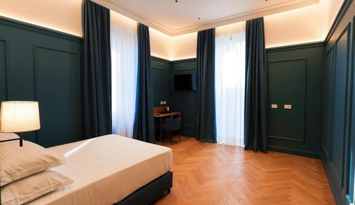 Superior Double Room, Balcony, Garden View