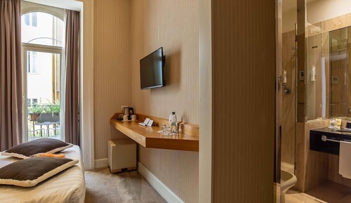 Basic Room, 1 Double Bed