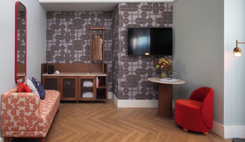Suite (NYX)