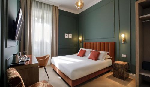 Deluxe Queen Room
