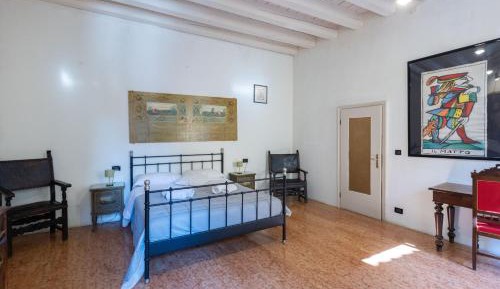 Deluxe Room (2 Adults + 1 Child)