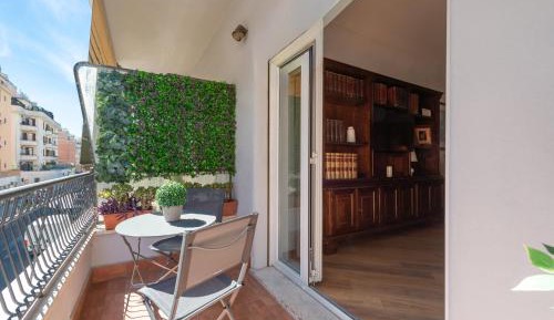 Three-Bedroom Premium Apartment with Balcony