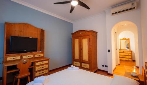 Triple Room with Private Bathroom
