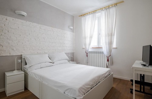 Historic Center Apartment | XVI Charm Apartment by Wonderful Italy