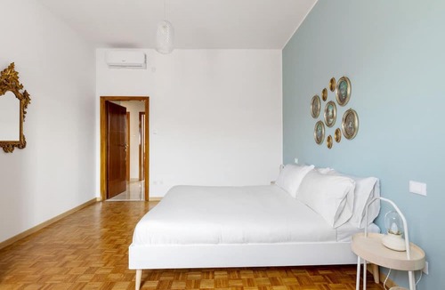 Historic Center Apartment | Sant Isaia Apartment by Wonderful Italy