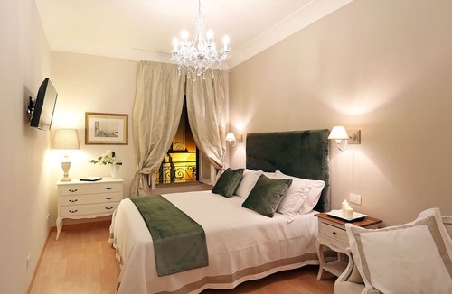 Rione III Colonna Apartment | Daplace - Ottavia Apartment