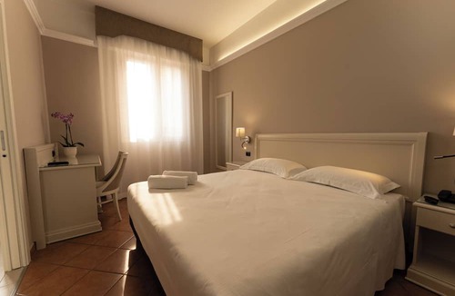 Castelfranco Emilia Hotel | Hotel Aquila
