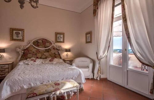Ronchi Hotel | Hotel Villa Maremonti