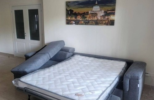 Quartiere XIII Aurelio House | Elegant Apartment Near Vatican with spacious balcony