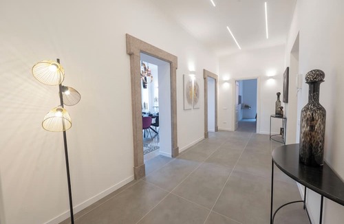 Repubblica Apartment | Splendor Eternal 3BR Apartment