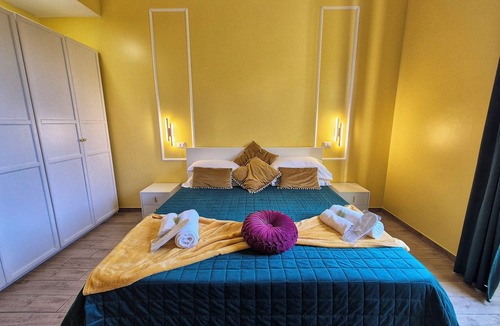 San Giovanni Hotel | RESIDENZE SERVENTI LONGHI