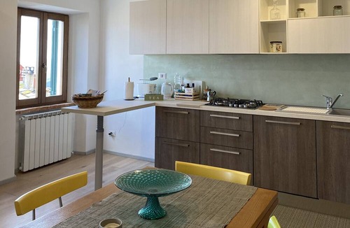 Chiusdino House | Holiday Home 'Casa Nonna Rina' with Mountain View and Wi-Fi