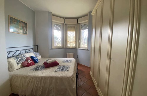 Zona IX Acqua Vergine Apartment | Vrbo Property