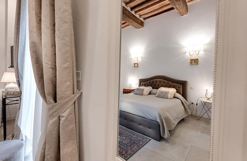 Santa Maria del Giudice House | Villa Del Papa