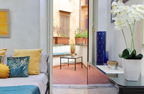 Repubblica Apartment | Loft with terrace near Piazza Barberini