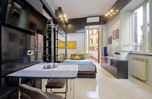 Repubblica Apartment | Loft with terrace near Piazza Barberini