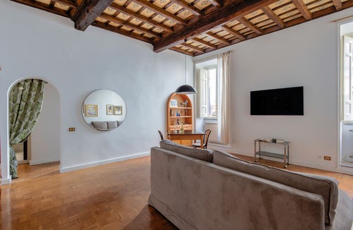 Rione V Ponte Apartment | NAVONA ART GALLERY APARTMENT