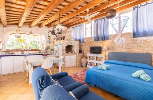 Custonaci Apartment | Apartment "Open Space Sul Mare" with Sea View, 3 Terraces and Wi-Fi