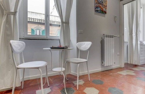 Celio Apartment | APPARTAMENTO SANTI QUATTRO 1 - HOME AND MORE