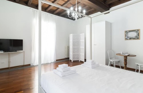 Rione III Colonna Apartment | Italianway Collection - Barberini 4 Magister