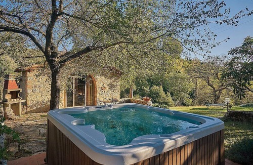 Gaiole in Chianti House | Villa Fauno F: A welcoming cottage located in a small hamlet at the foot of a castle, with Free WI-FI.