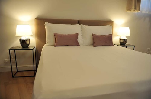 Vatican Apartment | 4 bedrooms, 4 bathrooms, 1 kitchen, 1 living room, 1 minute to the Vatican