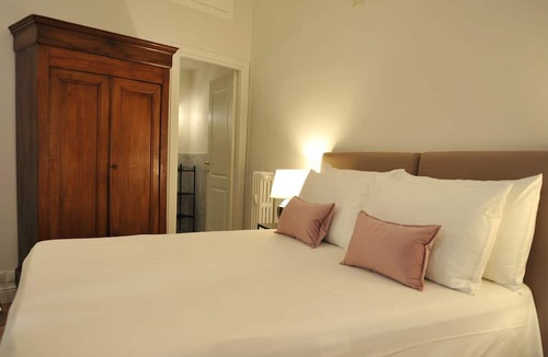 Vatican Apartment | 4 bedrooms, 4 bathrooms, 1 kitchen, 1 living room, 1 minute to the Vatican